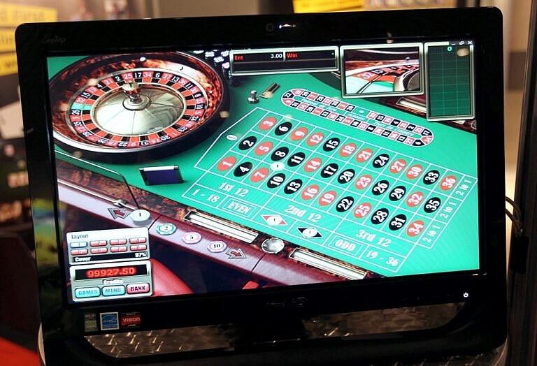 Screen Broadcasts Virtual Roulette Table Monaco Online Gaming