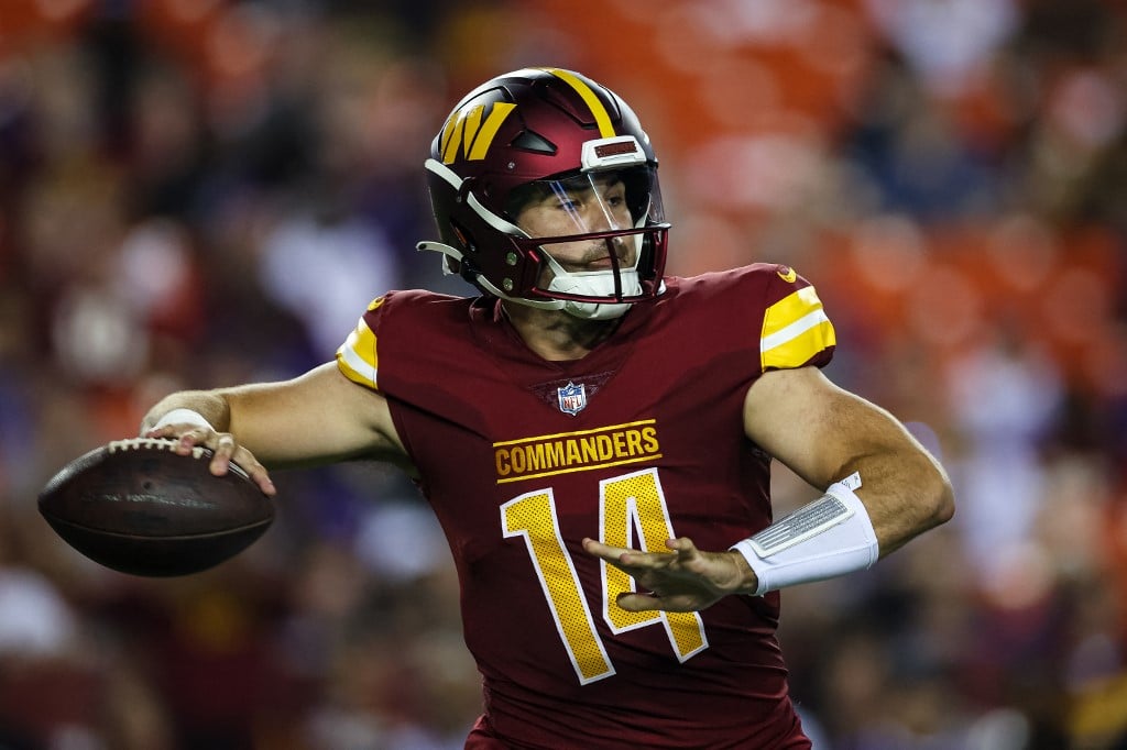 Washington Commanders QB Coach Details Sam Howell Expectations vs.  Cardinals - 'Be on Schedule!' - Sports Illustrated Washington Football  News, Analysis and More