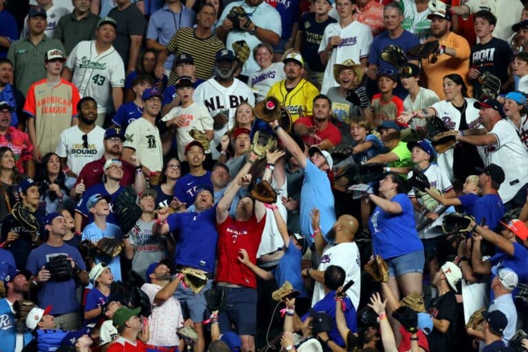 MLB Fans at Globe Life Field