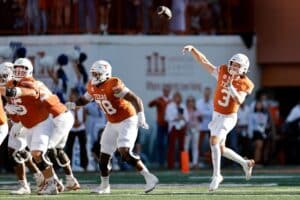 Quinn Ewers Texas Longhorns v Kentucky Wildcats