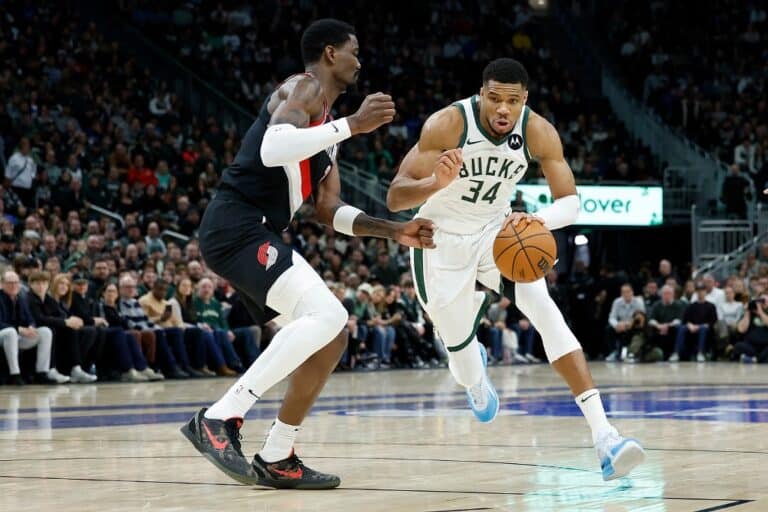 Portland Trail Blazers v Milwaukee Bucks