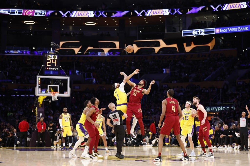 opening tip-off Cleveland Cavaliers Angeles Lakers California