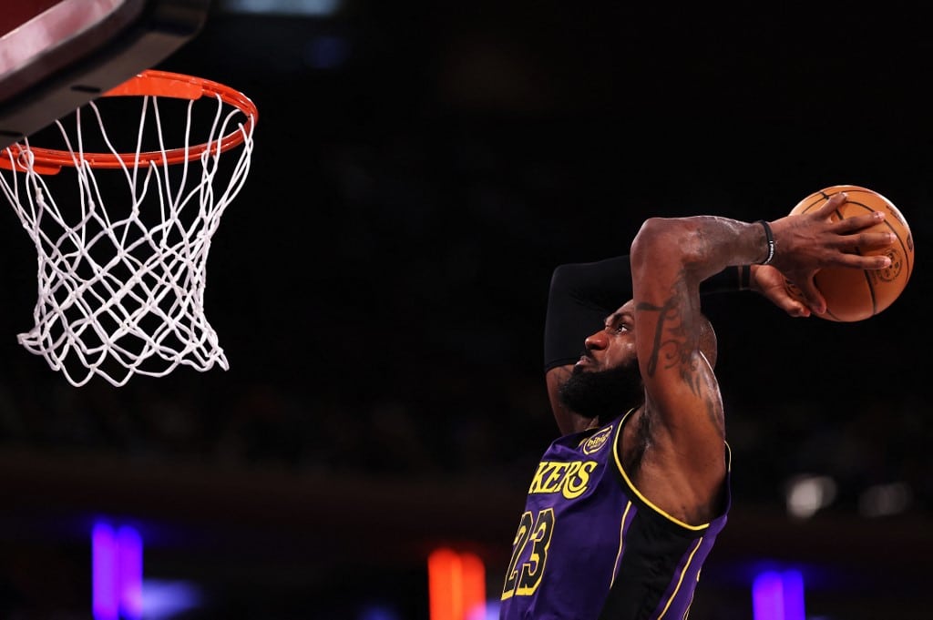 Lebron James Los Angeles Lakers v New York Knicks